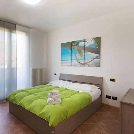 Between And Mountains * 瓦尔博若纳