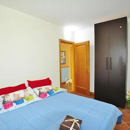 Between And Mountains Villa