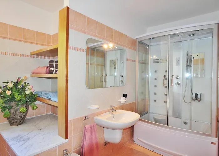 Between And Mountains * Valbrona